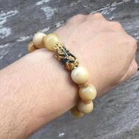 ราคา สร้อยข้อมือหยกพม่าแท้ % กับปี่เซียะสีทอง หยกน้ำผึ้งสีสวย หยกสีทอง Burma jade ส่งเสริมทรัพย์ สินค้าคัดเกรด (16013394036)