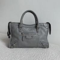 ราคา กระเป๋าสะพาย Used Balenciaga Small city stamp Y ปี 18 สีเทา หมุด G12 อะไหล่เงินรอเช็คสต๊อก  (41222946481)