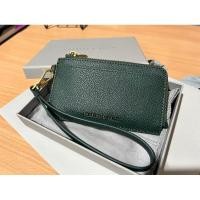 ราคา สีเขียวเหนี่ยวทรัพย์ Charles & Keith กระเป๋าคล้องข้อมือ (21975296762)