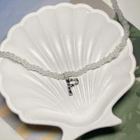 ราคา สร้อยคอลูกปัดสีมุก ตัวอักษร handmade สร้อยตัวอักษร สร้อยคอชื่อ (23454395919)