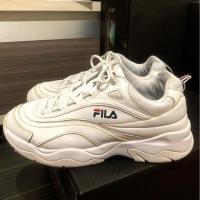 ราคา FILA Ray White Shoes Sneakers รองเท้าฟีล่า เรย์ มือสอง size US 7 ยาว 25 cm. (4017284181)