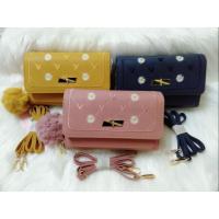 ราคา กระเป๋าตังIpad Forever young แท้ปักมิคกี้ ดอกเดซี่ สวยๆ หนังดีมากกระเป๋าสะพายข้างได้ ปรับสายสั้น ยาวได้ (5756686832)