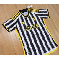 ราคา เสื้อ ยูเวนตุส เหย้า ปี 2023/24 เกรด Player (เกรดนักเตะ) Men's Replica Juventus Home Shirt 2023/24 ยูเว่ (22971663441)