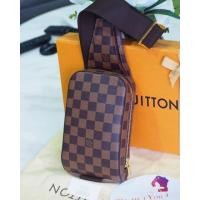 ราคา กระเป๋าคาดอกหลุยส์ LV Geranimos ปี15 ของแท้ สภาพสวยมาก (2807747468)