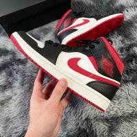 ราคา Jordan 1 mid gym red มือ 2 (23982261863)