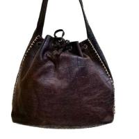 ราคา กระเป๋าหนังแท้ สะพายไหล่ สะพายข้าง shoulder กระเป๋ามือสอง กระเป๋าทรงจีบ กระเป๋าผู้หญิง bucket bag หนังนูบัค yonvintage (17296821970)