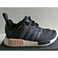ราคา พร้อมส่ง Adidas NMD_R1 W CQ2011 สีดำ ปลั๊กชมพู แท็กญี่ปุ่น ของแท้ ของใหม่ 100% (947318534)