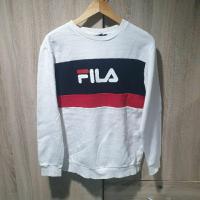 ราคา เสื้อสเวตเตอร์ FILA สีขาวครีม-ดำ-แดง ของแท้มือสอง (28468877060)