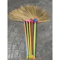 ราคา ไม้กวาดดอกหญ้า ด้ามพลาสติก อย่างดี (23916789378)