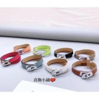 ราคา สร้อยข้อมือหนังสไตล์คลาสสิกแบบชาแนล สำหรับทุกคน (42270282620)