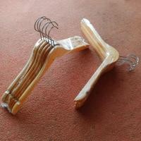 ราคา ไม้แขวนเสื้อไม้ผู้ใหญ่สีธรรมชาติที่ทันสมัยเรียบง่าย (มือสอง/มือสอง) (21579172973)