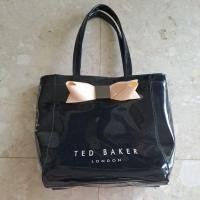 ราคา กระเป๋าถือสีดำ TED BAKER LONDON แท้ มือสอง (24255099141)