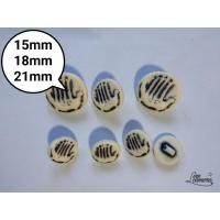 ราคา กระดุมออนไลน์กระดุมโบราณหายาก รูปมือ white cow bone ขนาด 15,18,21มิล เม็ดละ 15-21฿ (8352843959)