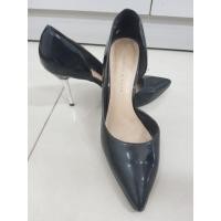 ราคา รองเท้าส้นสูง Charles & Kieth มือสอง สภาพดี (1884194541)