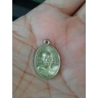 ราคา เหรียญเม็ดแตงหลวงปู่สิน วัดละหารใหญ่ 2555 เนื้ออัลปาก้า (29128074164)
