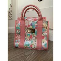 ราคา (used) *** ส่งฟรี ***My melody x Kloset mini tote (ตำหนิคราบกาว) (25252104612)