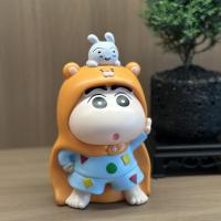 ราคา ♛การ์ตูนการ์ตูนชุดนอนเสื้อคลุม Shin-Chan Fun Piggy Bank ของขวัญเด็กเดสก์ท็อปตกแต่งกันกระแทก Piggy Bank Storage (40860838375)