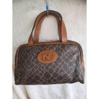 ราคา กระเป๋าNina Ricciแท้ สวยใหม่ใบเล็กถือน่ารักๆ หนังแท้ทั้งใบ (5488872955)