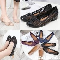 ราคา & รองเท้าคัชชูยาง แต่งลายฉลุ ส้นเตี้ย 4 สี (19190920305)