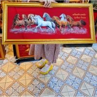 ราคา กรอปรูป ม้า 8 ตัว ภาพม้ามงคลเรียกทรัพย์ ของขวัญ ที่ระลึก เสริมฮวงจุ้ย ภาพม้าวิ่ง 8 ตัว เมก้าปั้นดิน (24532592852)