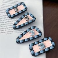 ราคา ใหม่! ยีนส์ถักสไตล์ชาแนล กิ๊บรูปเป็ด สำหรับผู้หญิง เพื่ออุปกรณ์แต่งทรงผม (41515723609)