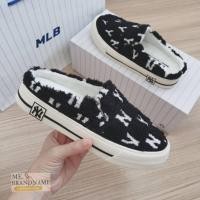 ราคา ของแท้ % MLB Mule Fleece Monogram NY รองเท้าเปิดส้น ขนปุกปุย ขนฟู สีดำ (23623354173)