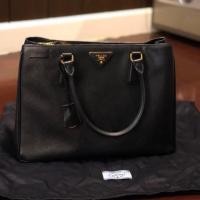 ราคา Prada Saffiano Lux 33” BN1874 (1598902167)