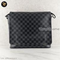 ราคา Louis Vuitton District MM NM Shoulder Bag Damier Graphite N41029 มือสอง ก่อนสั่งซื้อทักแชทก่อนนะคะ (29071995698)