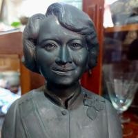 ราคา พระรูปหล่อ สมเด็จพระเจ้าพี่นางเธอ เจ้าฟ้ากัลยาณิวัฒนา กรมหลวงนราธิวาสราชนครินทร์จัดสร้างโดย มูลนิธิโรคไตแห่งประเทศไทย (25859724537)