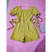 ราคา จั้มกางเกงขาสั้น สีเหลือง ลายดอกเดซี่ (17571829761)