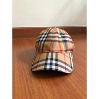 ราคา หมวก Burberry Rainbow สภาพดี มือสอง ของแท้ (29215610265)