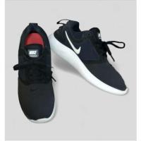 ราคา รองเท้าสปอร์ตผู้หญิงแบรนด์แท้ไนกี้Nikeสีดำไซส์39มือสอง (27007458417)