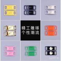 ราคา ทหารอากาศยอดนิยม เบอร์ 1 ตกแต่ง AF1 เชือกผูกรองเท้าหัวเข็มขัดอินเทรนด์อุปกรณ์เสริมโลหะ aj1 ผู้ชายผู้หญิงรองเท้าสีขาวรองเท้าผ้าใบหัวเข็มขัดตัวอักษร (41862036746)