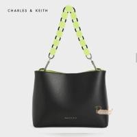 ราคา Pl Charles & Keith Acrylic Bucket Bag (44455761973)