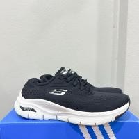 ราคา Skechers Archfit 37.5/24.5 มือสอง (44057350421)