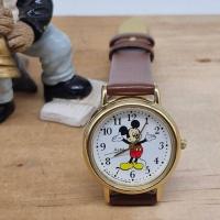 ราคา Vintage Alba Mickey mouse watch _นาฬิกามิกกี้เม้าส์ จาก Alba _แท้มือสองญี่ปุ่น สภาพสวย..ราคาพิเศษ (27165698862)