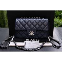ราคา HB7545 : Used Chanel classic 8 holo 18 ปี 2014  ขนาด 8*4*2.5 นิ้ว สีnavy (13725591686)
