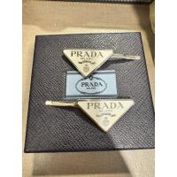 ราคา Prada hair clip ของแท้สภาพดี สีขาวหายาก (40703075506)