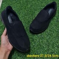 ราคา skechers แท้ มือสอง 37.5/24.5cm. (27758283959)