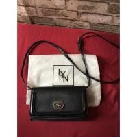 ราคา กระเป๋าสะพายข้าง lyn แท้ 100% (79915734)