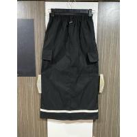 ราคา กระโปรงคาร์โก้ เอวสม็อคแนวสปอร์ต แต่งแถบ งานแบรนด์ญี่ปุ่น กระเป๋าใช้งานได้จริง ผ่าด้านหลัง ไม่มีซับ สีดำสนิท มือสอง (23365219265)