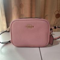 ราคา สินค้ามือ 2 Coach Outlet กระเป๋าสะพายข้าง สีชมพู พร้อมที่ห้อย (24871417773)