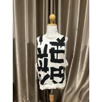 ราคา เสื้อยืดแขนกุด Reebok มือสอง สภาพใหม่ (26204346429)