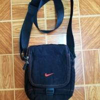 ราคา กระเป๋าสายยาวใบเล็ก​ NIKE (7525614671)