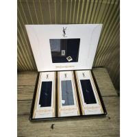 ราคา YSL เซต ผ้าเช็ดหน้า 1 ผืน / ถุงเท้า 3 คู่ ของใหม่เก่าเก็บ (29200559619)
