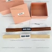 ราคา : New!! Miu Miu Headband‼️ก่อนกดสั่งรบกวนทักมาเช็คสต๊อคก่อนนะคะ‼️ (44300673627)