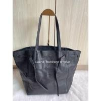 ราคา Celine Cabas Phantom leather tote (26757343766)
