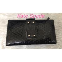 ราคา กระเป๋าสตางค์ Kate Spade New York ♠️ มือสอง ของแท้ % (4381283665)