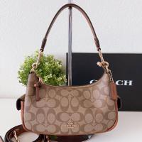 ราคา พร้อมส่งแท้% Coach Pennie Shoulder Bag 25 In Signature Canvas • Style No. C7223 (16937748475)