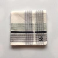 ราคา ผ้าเช็ดหน้าแบรนด์ Calvin Klein สภาพเหมือนใหม่ (9048867494)